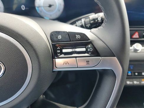 Certified 2023 Hyundai Elantra SEL w/ Convenience Package image 18