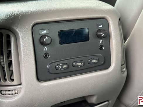 Used 2005 Chevrolet Silverado 2500 LT w/ Heavy-Duty Power Package image 15