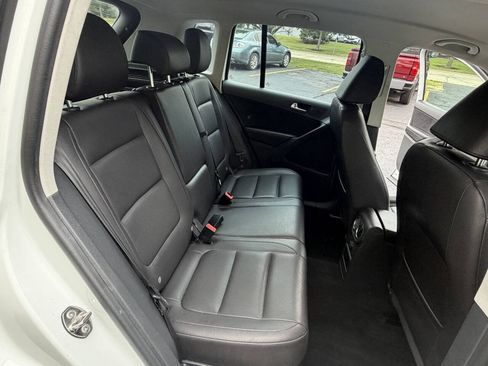 Used 2017 Volkswagen Tiguan S FWD image 23