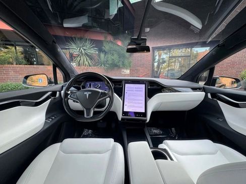 Used 2021 Tesla Model X Long Range image 23