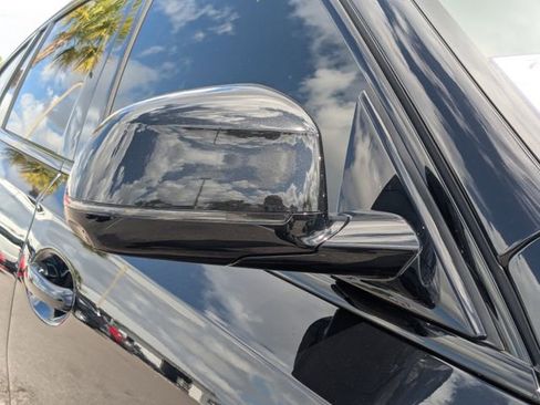 Used 2022 BMW X6 xDrive40i w/ Executive Package image 13