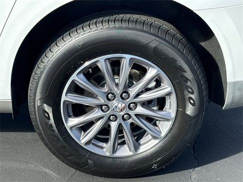 Used 2023 Buick Enclave Essence image 31