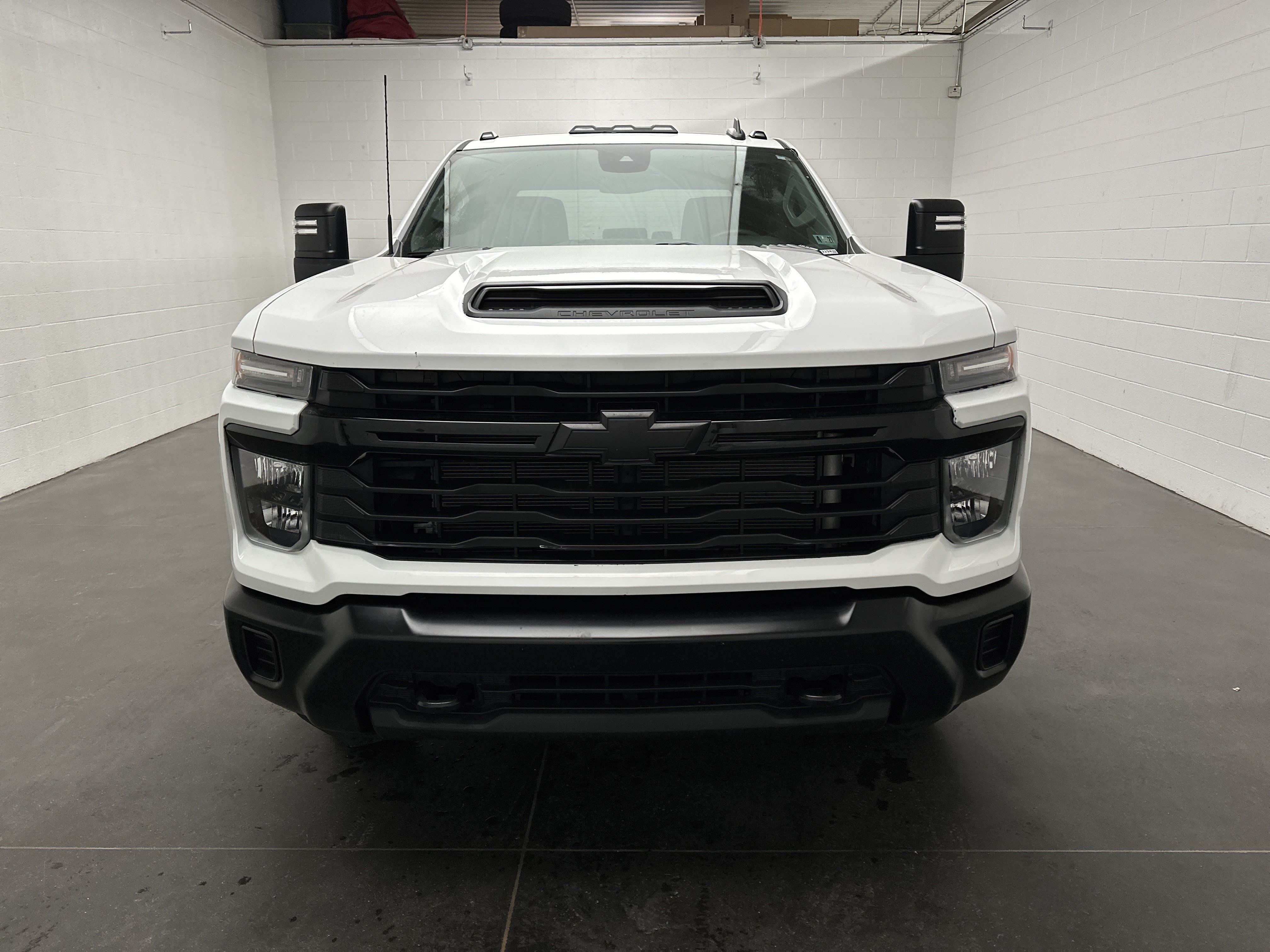 Used 2024 Chevrolet Silverado 3500 W/T w/ WT Convenience Package AWD/4WD image 3