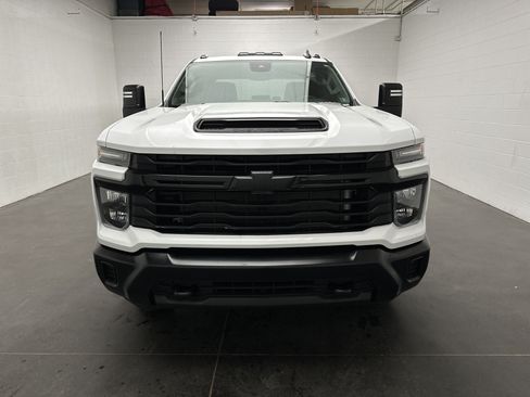 Used 2024 Chevrolet Silverado 3500 W/T w/ WT Convenience Package AWD/4WD image 3