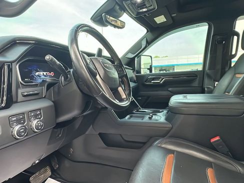 Used 2024 GMC Sierra 2500 AT4 w/ AT4 Premium Plus Package image 11