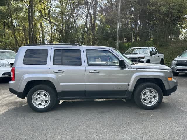 Used 2016 Jeep Patriot Sport w/ Power Value Group AWD/4WD image 3