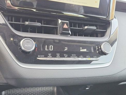Used 2023 Toyota Corolla LE image 27