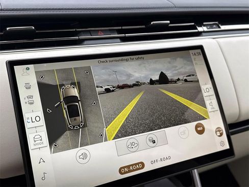 New 2025 Land Rover Range Rover SE image 23