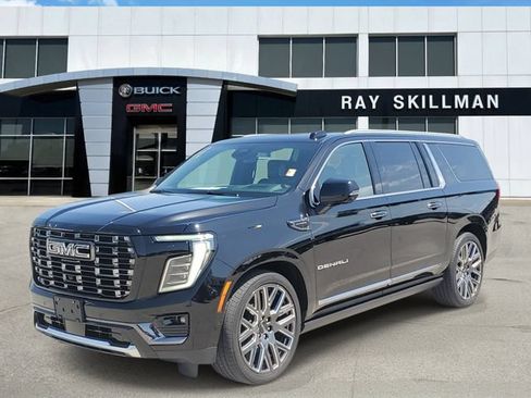 Used 2026 GMC Yukon XL Denali Ultimate w/ LPO, Get Active Package AWD/4WD image 3