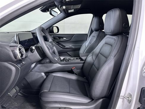 New 2026 Chevrolet Equinox LT w/ Convenience Package II image 19