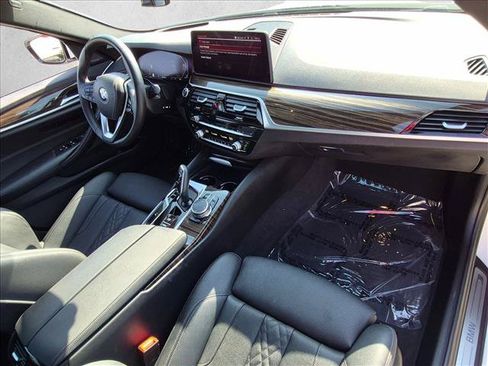 Used 2023 BMW 540i w/ Premium Package RWD image 23