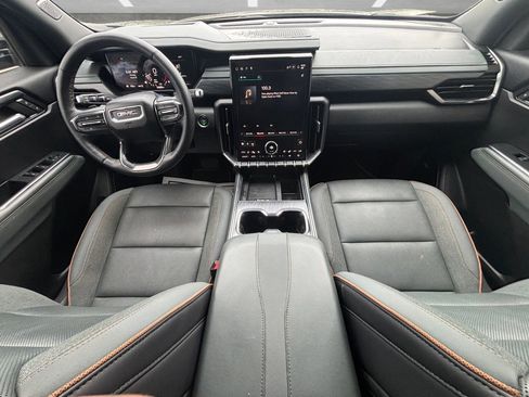 Used 2025 GMC Acadia AT4 w/ Luxury Package image 24