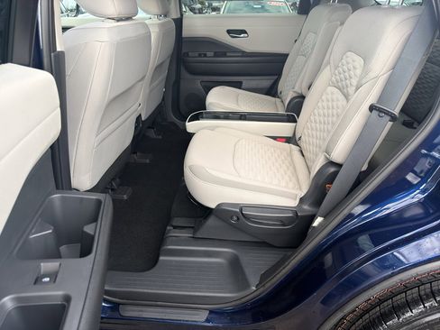 Certified 2022 Nissan Pathfinder SV w/ SV Premium Package image 31