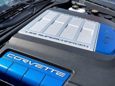 Used 2009 Chevrolet Corvette ZR1 w/ Preferred Equipment Group RWD image 28