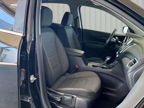 Used 2022 Chevrolet Equinox LT AWD/4WD image 17
