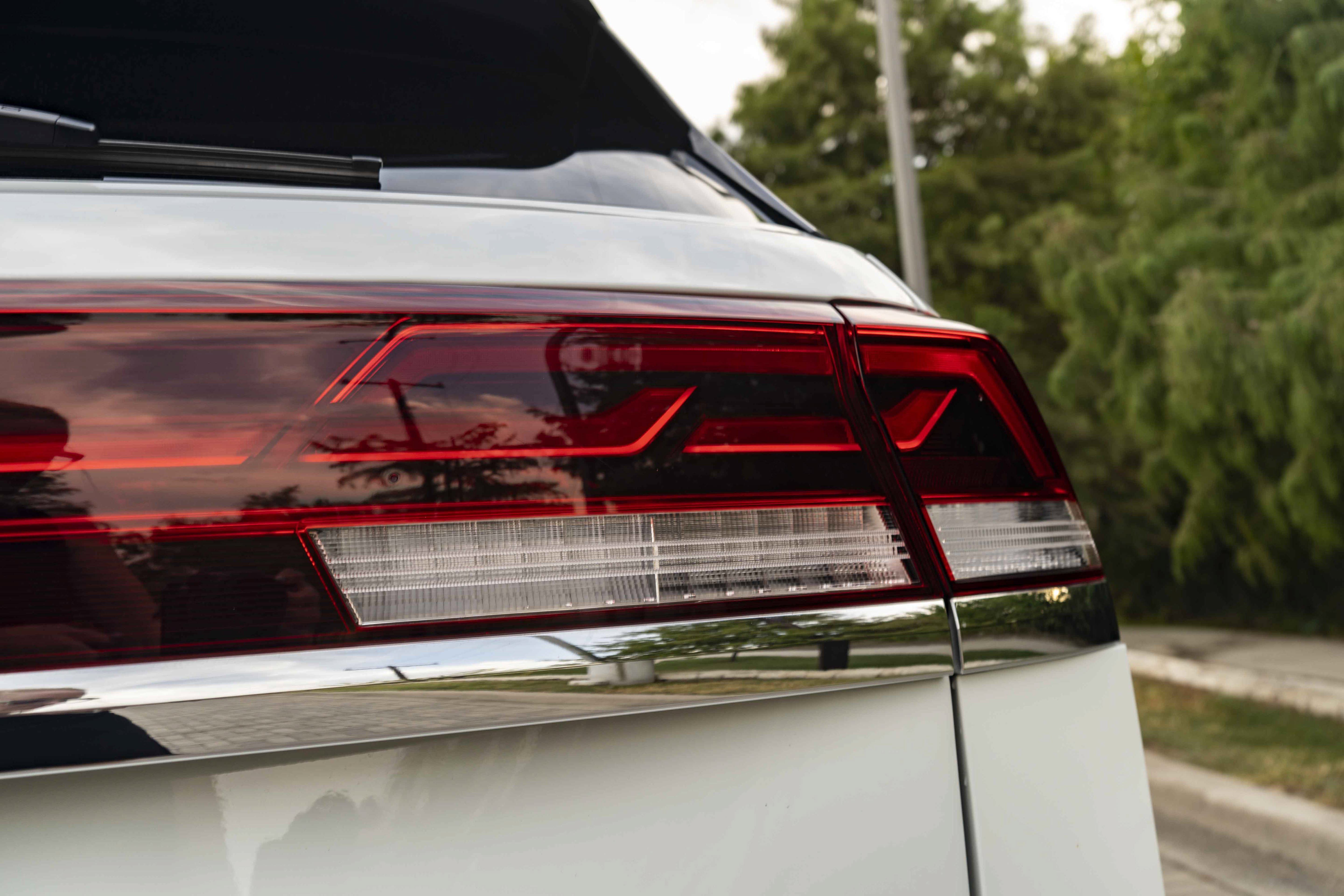 Certified 2024 Volkswagen Atlas Cross Sport SE FWD image 11