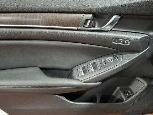 Used 2019 Honda Accord EX-L image 8
