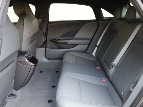 Used 2023 Lucid Air Pure AWD/4WD image 20