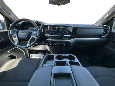 Used 2023 Chevrolet Silverado 1500 LT AWD/4WD image 13