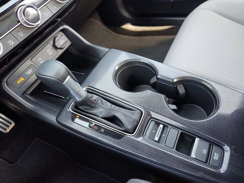 Used 2025 Honda Civic Sport Touring image 25