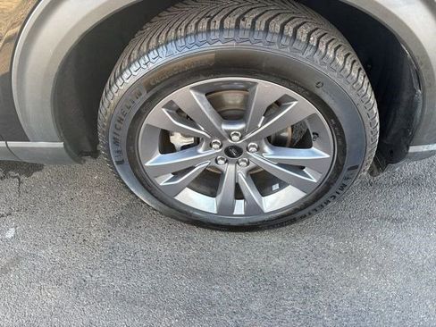 Used 2022 Ford Explorer XLT w/ Equipment Group 202A image 47