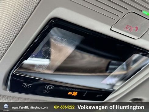 Certified 2025 Volkswagen Atlas SE image 30