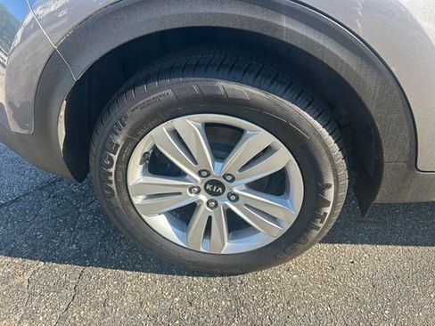 Used 2019 Kia Sportage LX FWD image 4