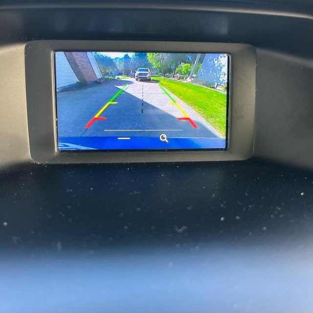 Used 2018 Ford Focus SE w/ SE Appearance Package FWD image 15