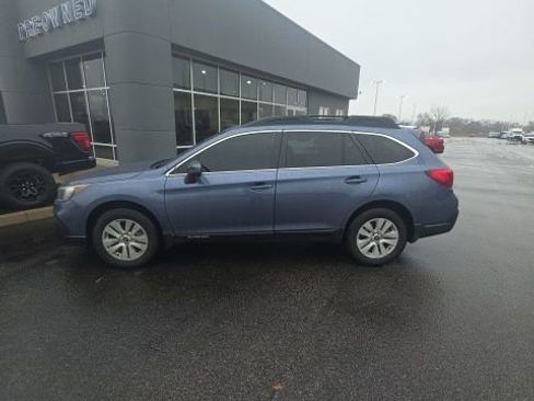 Used 2018 Subaru Outback 2.5i Premium image 8