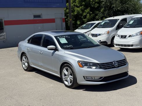 Used 2013 Volkswagen Passat TDI SEL Premium FWD image 2