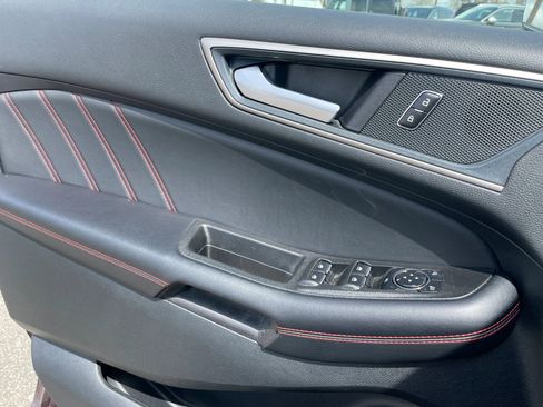 Used 2024 Ford Edge ST-Line image 29