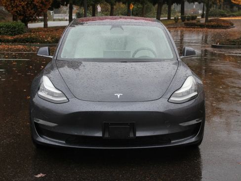 Used 2018 Tesla Model 3 Long Range image 2