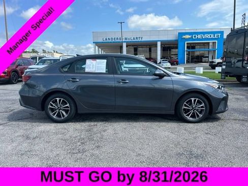 Used 2023 Kia Forte LXS w/ LXS Technology Package FWD image 2