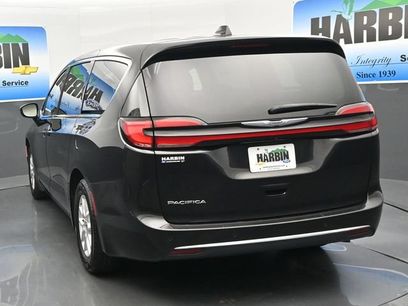 Used 2024 Chrysler Pacifica Touring-L