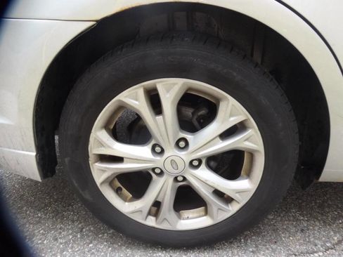 Used 2012 Ford Fusion SE FWD image 10