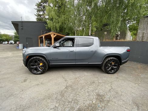 Used 2022 Rivian R1T Adventure AWD/4WD image 3