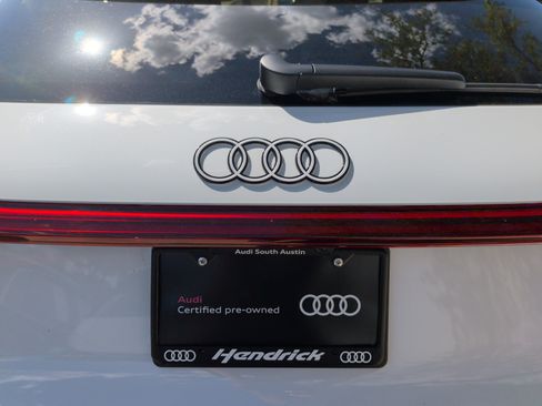 Used 2025 Audi Q5 Premium Plus w/ Premium Plus AWD/4WD image 37