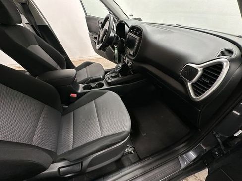 Used 2023 Kia Soul LX w/ Option Group 015 image 17