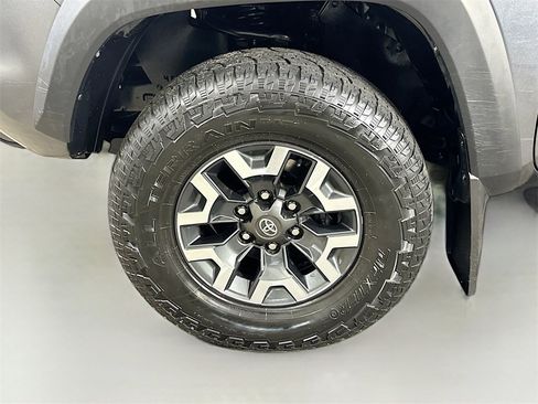 Used 2023 Toyota Tacoma TRD Off-Road image 8
