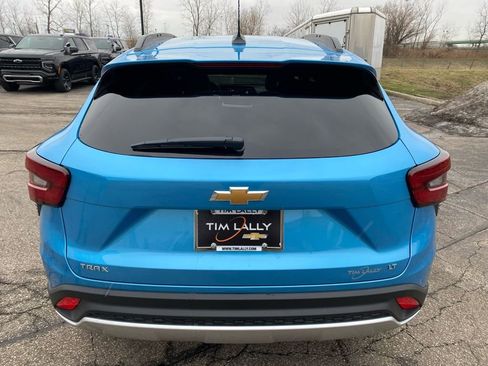 New 2026 Chevrolet Trax LT w/ Sunroof Package image 6