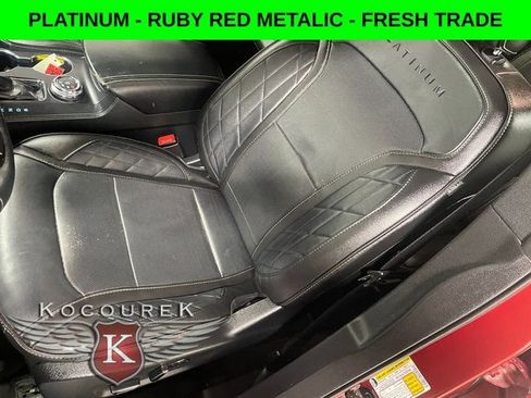 Used 2018 Ford Explorer Platinum image 12