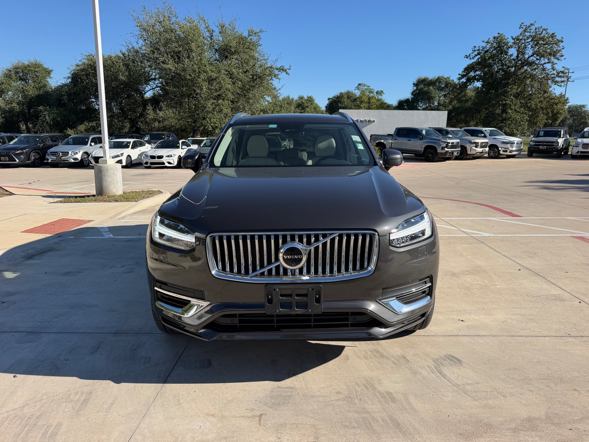 Certified 2024 Volvo XC90 T8 Plus w/ Protection Package Premier AWD/4WD image 8