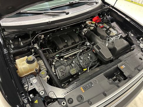Used 2018 Ford Flex Limited w/ Equipment Group 301A AWD/4WD image 3