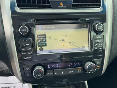 Used 2015 Nissan Altima 2.5 SV w/ Convenience Package FWD image 16