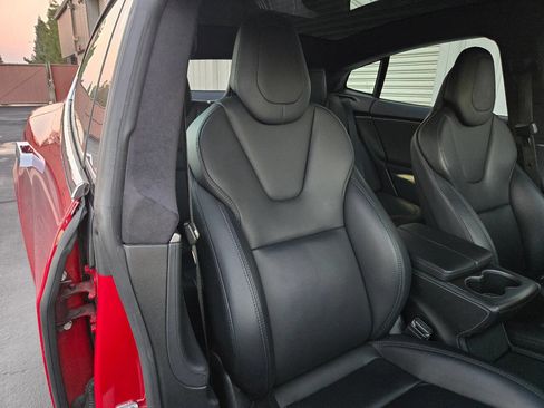 Used 2019 Tesla Model S Performance image 25