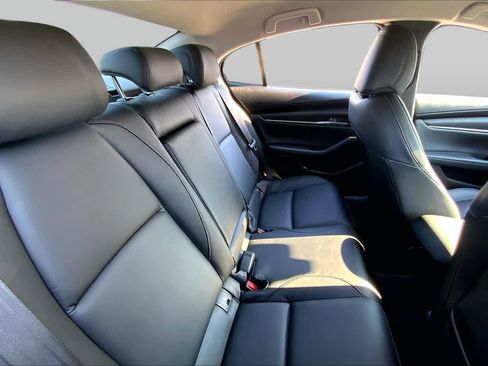 Used 2020 MAZDA MAZDA3 Sedan w/ Select Package FWD image 18