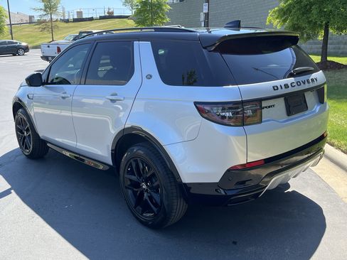 Used 2025 Land Rover Discovery Sport Dynamic SE image 5