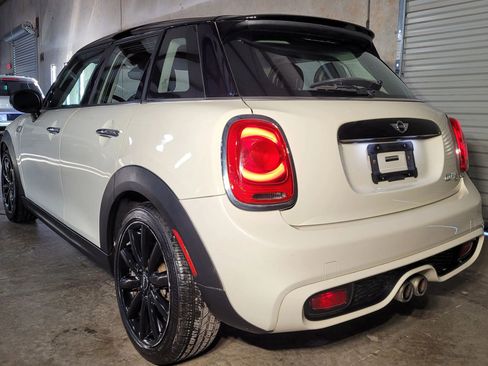 Used 2015 MINI Cooper S image 6