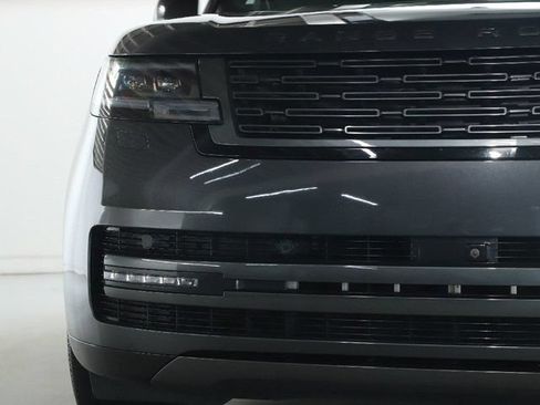 Used 2025 Land Rover Range Rover SE AWD/4WD image 42