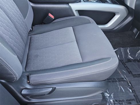 Used 2020 Nissan Titan SV w/ SV Convenience Package image 34